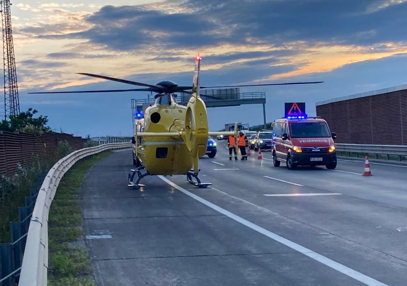 Schwerer Motorradunfallauf S1 Richtungsfahrbahn Vösendorf